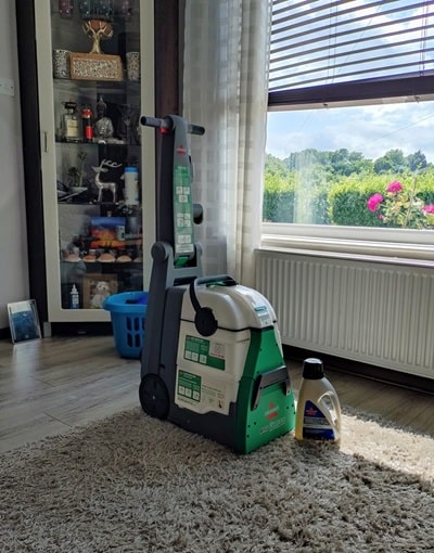 Carpet Cleaning Services in Bristol 1 20250612 151457511S min